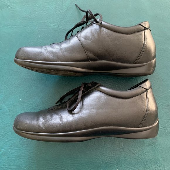 Kumfs ladies size 39 or 8.5 leather lace up loafer style black shoes comfortable - Picture 5 of 8